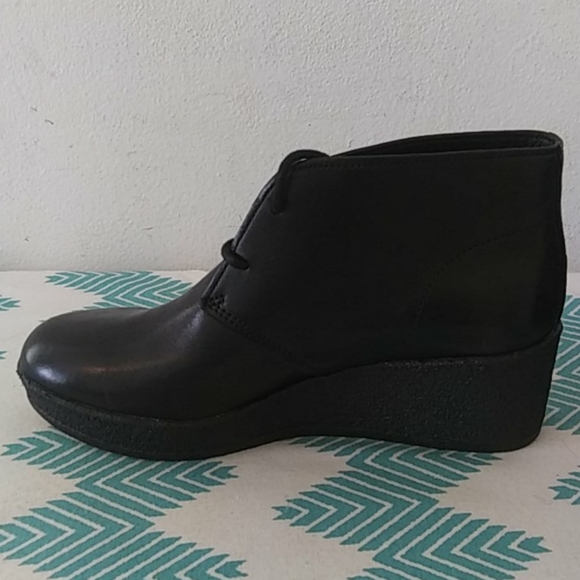 New Clarks Womans Athie Terra Black Leather Ankle Boots - Picture 5 of 6